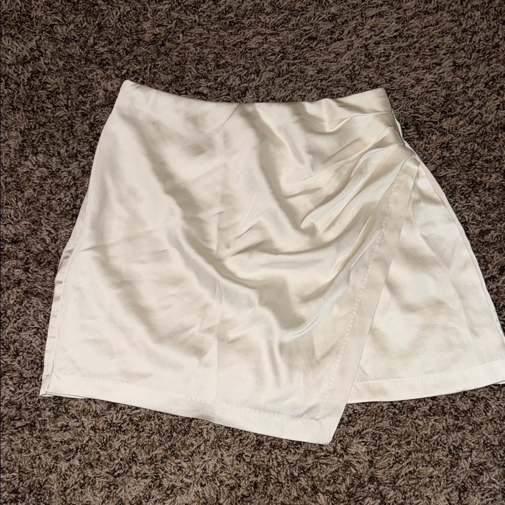A&F Satin Draped Mini Skort - Picture 2 of 7